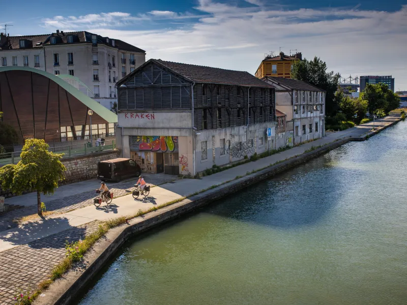 Bateaux Lavoirs le long du Canal Saint-Denis