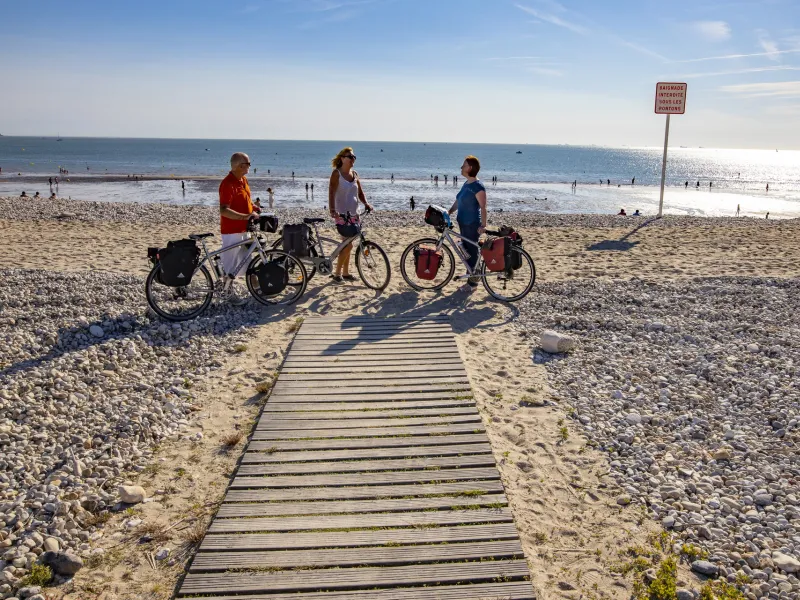 Fin de La Seine à Vélo sur la plage du Havre