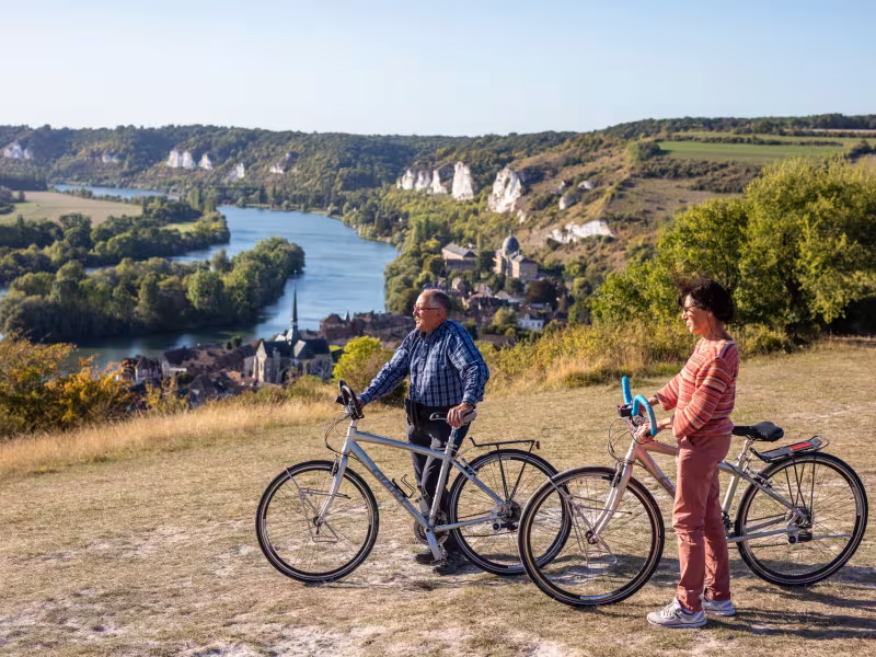 Point de vue sur les falaises de craies de la Seine aux Andelys