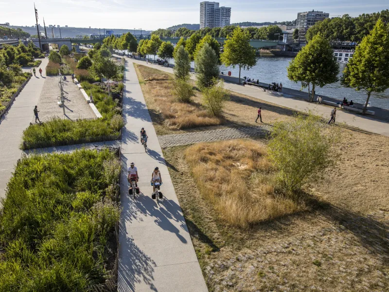 Piste cyclable sur les quais de Seine à Rouen