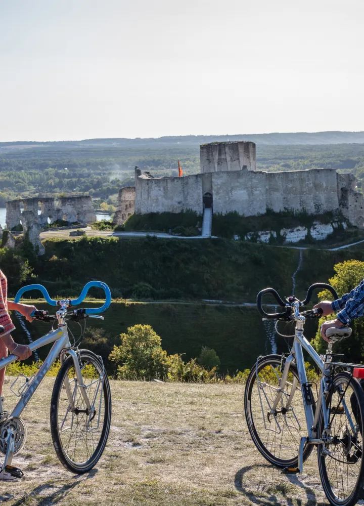 Panorama sur les boucles de la Seine et château Gaillard aux Andelys