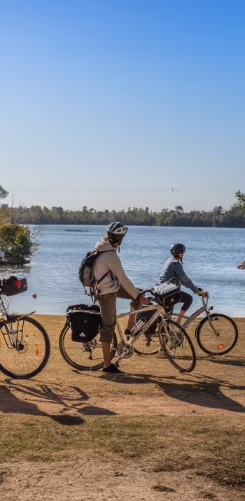 Cyclistes aux étangs de Léry-Poses