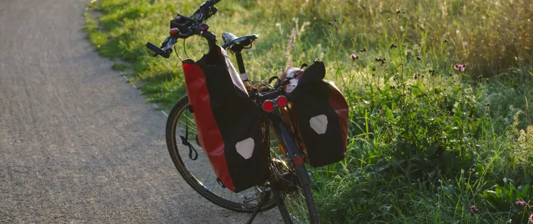 Vélo avec sacoche