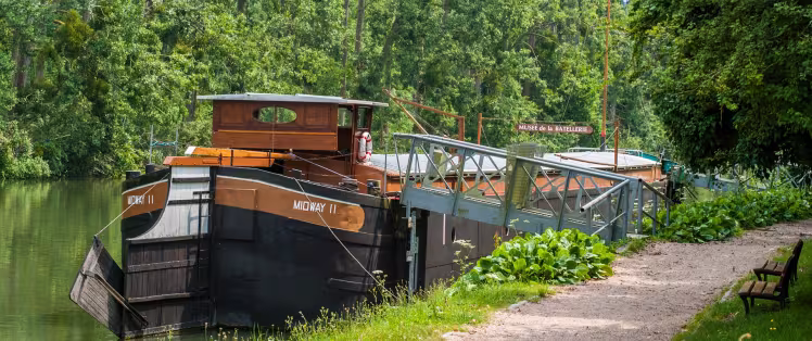 Bateau musée de la batellerie à Poses