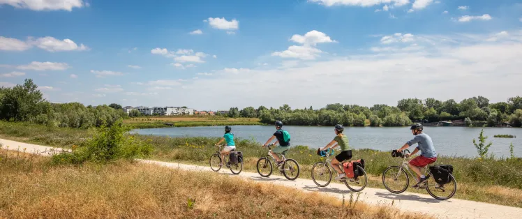 Traversée du Parc du Peuple de l'Herbe à Carrières-sous-Poissy