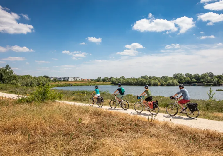 Traversée du Parc du Peuple de l'Herbe à Carrières-sous-Poissy
